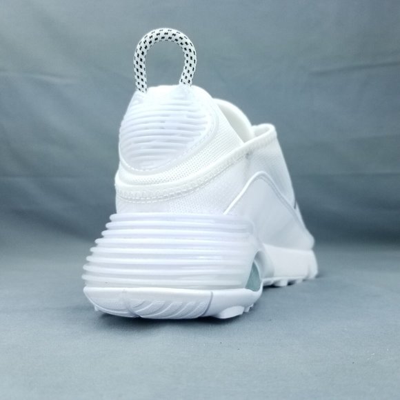 Nike Air Max 2090 Women's Size 8.5 White Black CK2612 100 - Picture 6 of 9